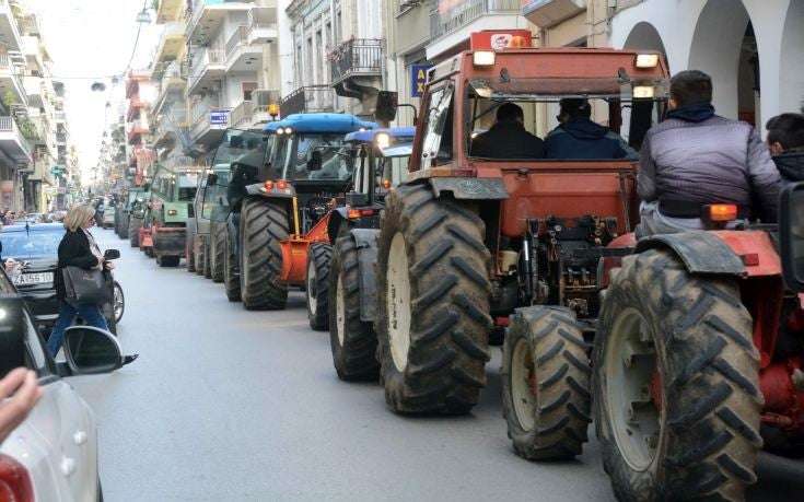 Στον κόμβο της Κουλούρας Ημαθίας κατευθύνονται οι αγρότες